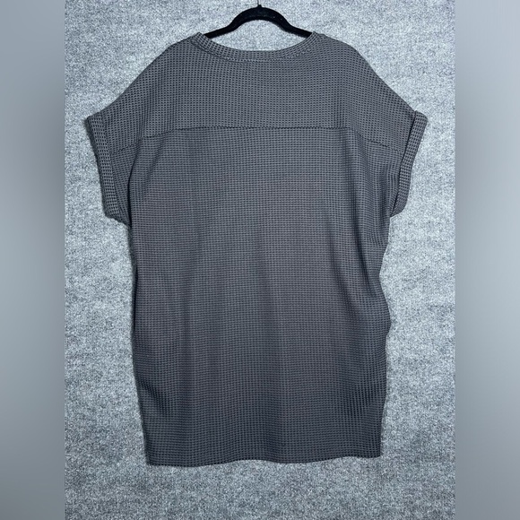 Umgee Women’s Medium Charcoal Gray Waffle Knit Pocket Oversized Tunic Dress - Picture 2 of 10